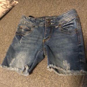 ⭕️2 for $15⭕️ Size slim 10 Arizona Jeans Co Mid Thigh Jean shorts